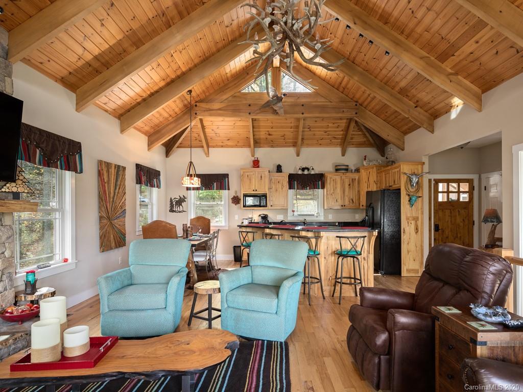 166 Cold Springs Road Hendersonville, NC 28792 - Photo 4 of 27