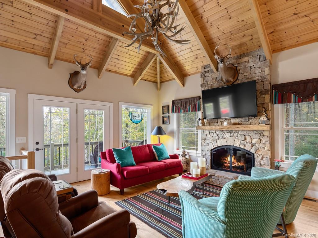 166 Cold Springs Road Hendersonville, NC 28792 - Photo 5 of 27