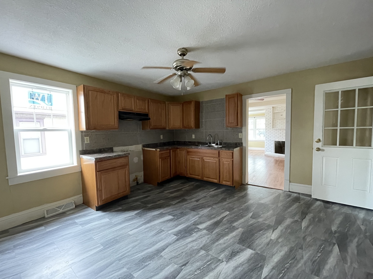311 East Devlin Street Spring Valley, IL 61362 - Photo 4 of 15