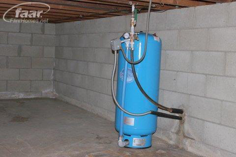 2384 Howe Road Burton, MI 48519 - Photo 24 of 29 20346670-23.JPG