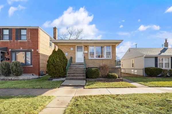 $364,900 | 4239 Park Avenue, Brookfield, IL 60513
