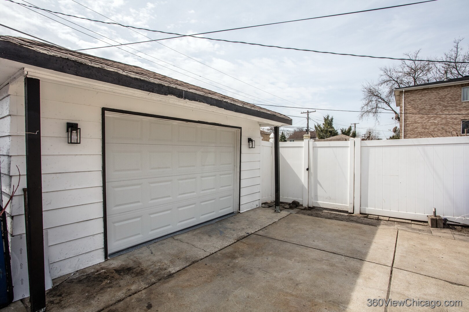 8651 44th Street Lyons, IL 60534 - Photo 28 of 31 a view of a garage