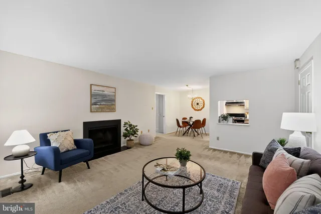 $250,000 | 363 Old Forge Crossing, Unit 363, Devon, PA 19333