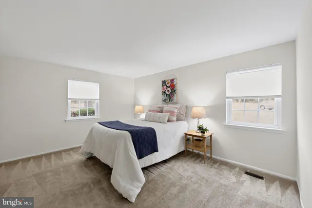 $250,000 | 363 Old Forge Crossing, Unit 363, Devon, PA 19333