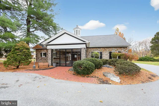 $250,000 | 363 Old Forge Crossing, Unit 363, Devon, PA 19333