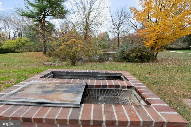 $250,000 | 363 Old Forge Crossing, Unit 363, Devon, PA 19333