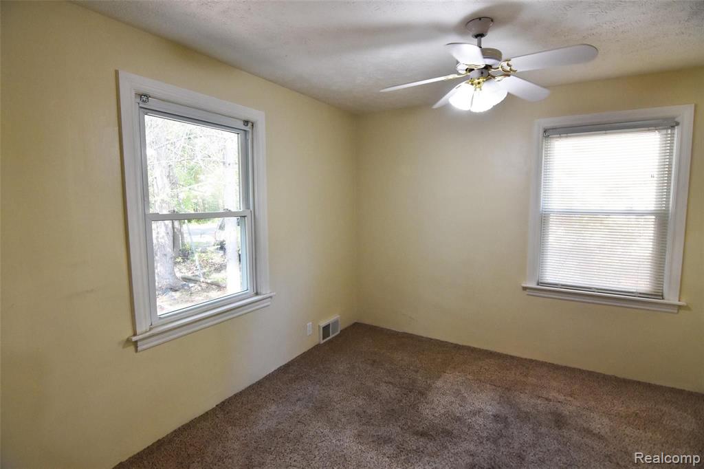 4536 Van Atta Road Okemos, MI 48864 - Photo 13 of 24