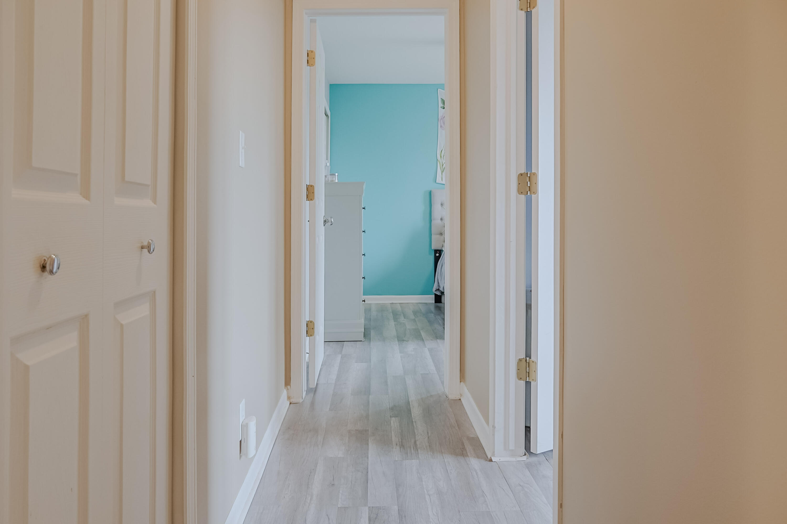 5065 Spinnaker Lane, Unit E Crown Point, IN 46307 - Photo 25 of 43 a view of a room with wooden floor