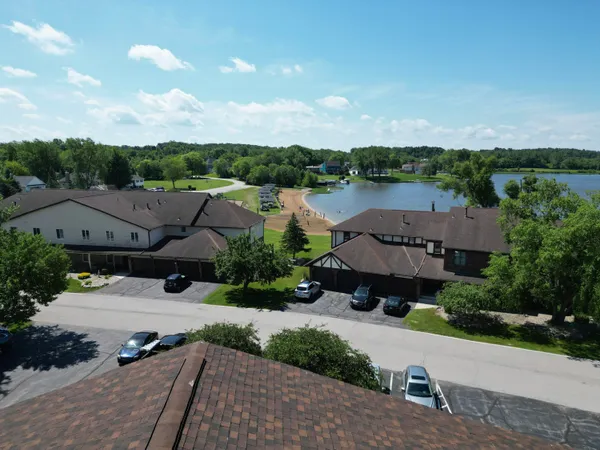$374,900 | 5065 Spinnaker Lane, Unit E, Crown Point, IN 46307