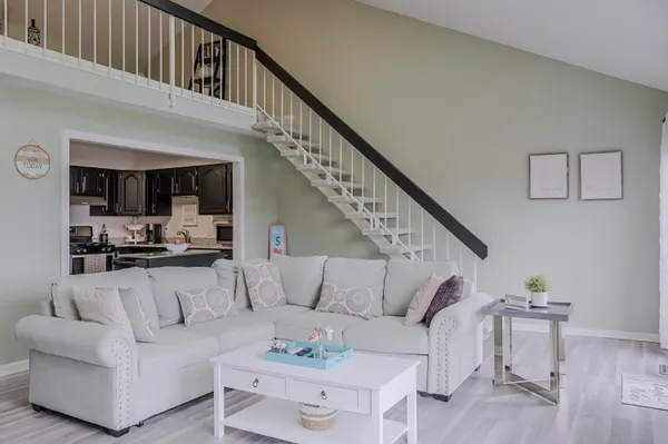 $374,900 | 5065 Spinnaker Lane, Unit E, Crown Point, IN 46307