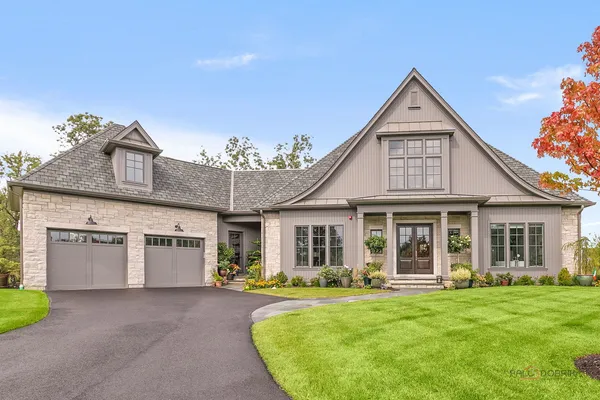 $2,385,000 | 355 Hickory Court, Lake Forest, IL 60045