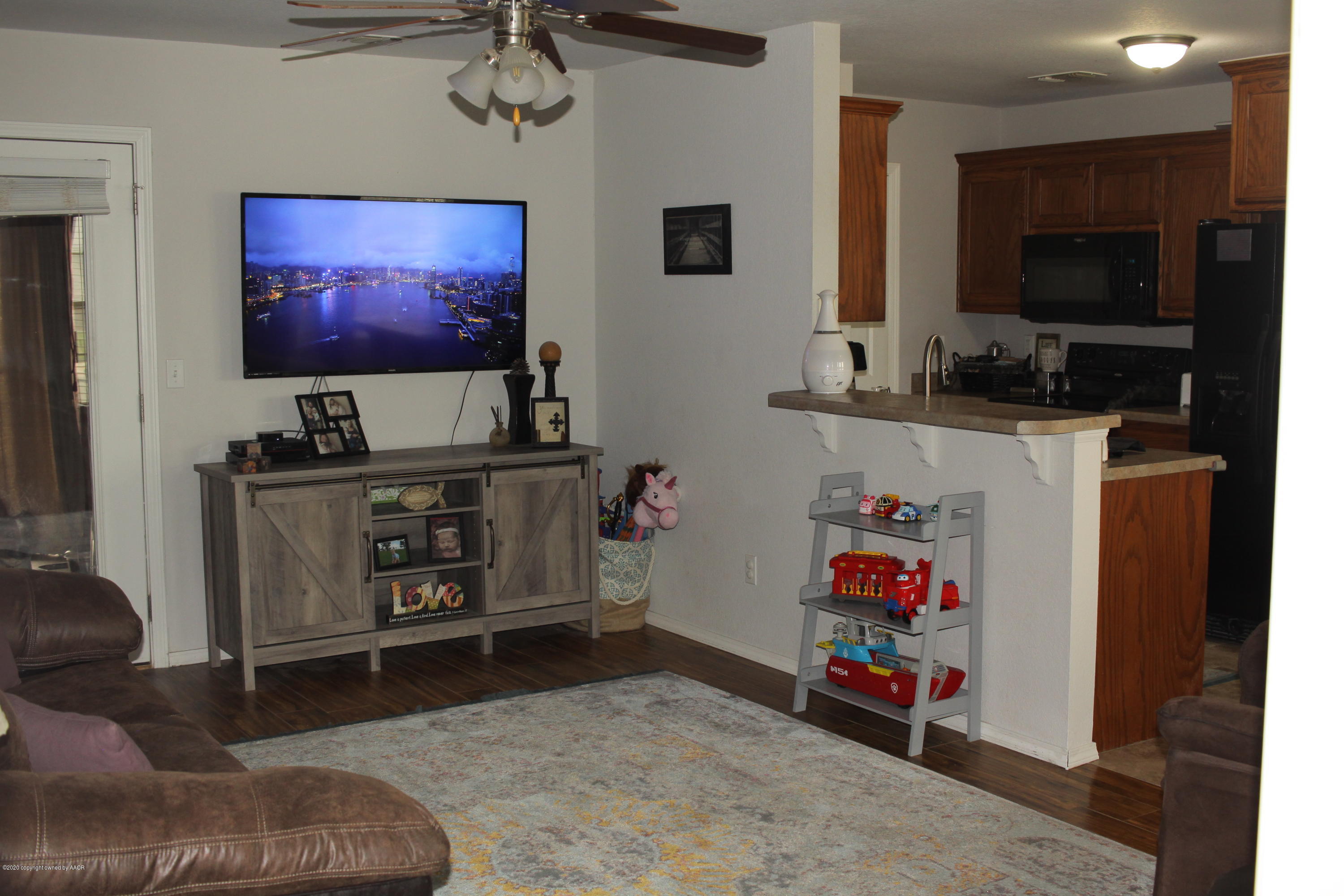 2705 Ries Lane Amarillo, TX 79118 - Photo 8 of 20 Living Room View 3