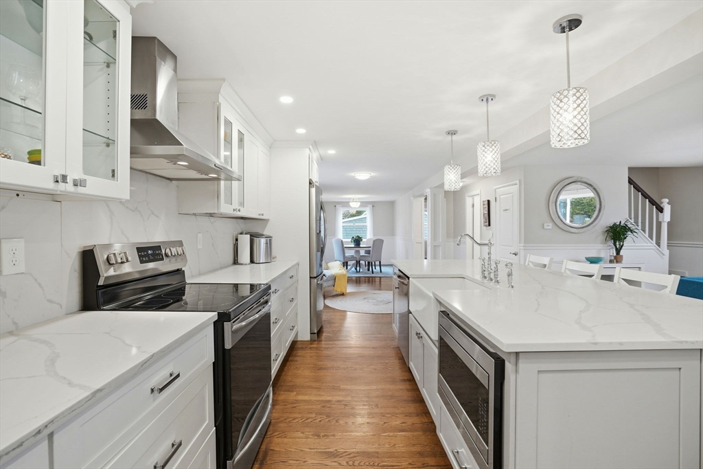 37 Utility Road Scituate, MA 02066 - Photo 5 of 27