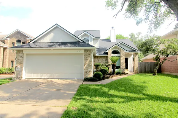 $2,200 | 3515 Woodmere Lane, Sugar Land, TX 77478