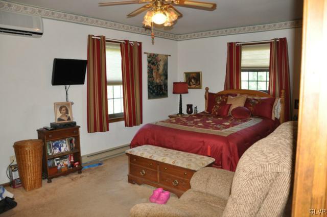 3532 High Hill Road Effort, PA 18330 - Photo 11 of 24 a living room with furniture and a flat screen tv