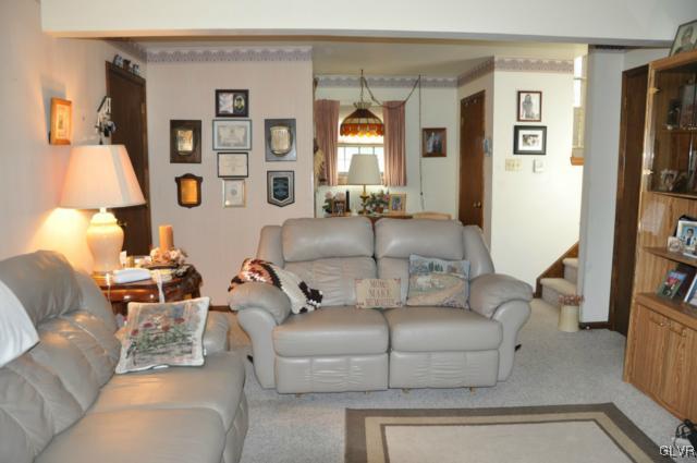 3532 High Hill Road Effort, PA 18330 - Photo 16 of 24 a living room with furniture and a lamp