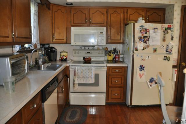3532 High Hill Road Effort, PA 18330 - Photo 7 of 24 a kitchen with stainless steel appliances a refrigerator and a stove top oven