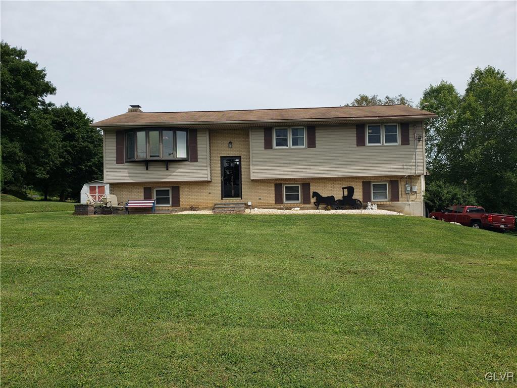 386 Long Lane Road Walnutport, PA 18088 - Photo 3 of 38 Gallery Image 3