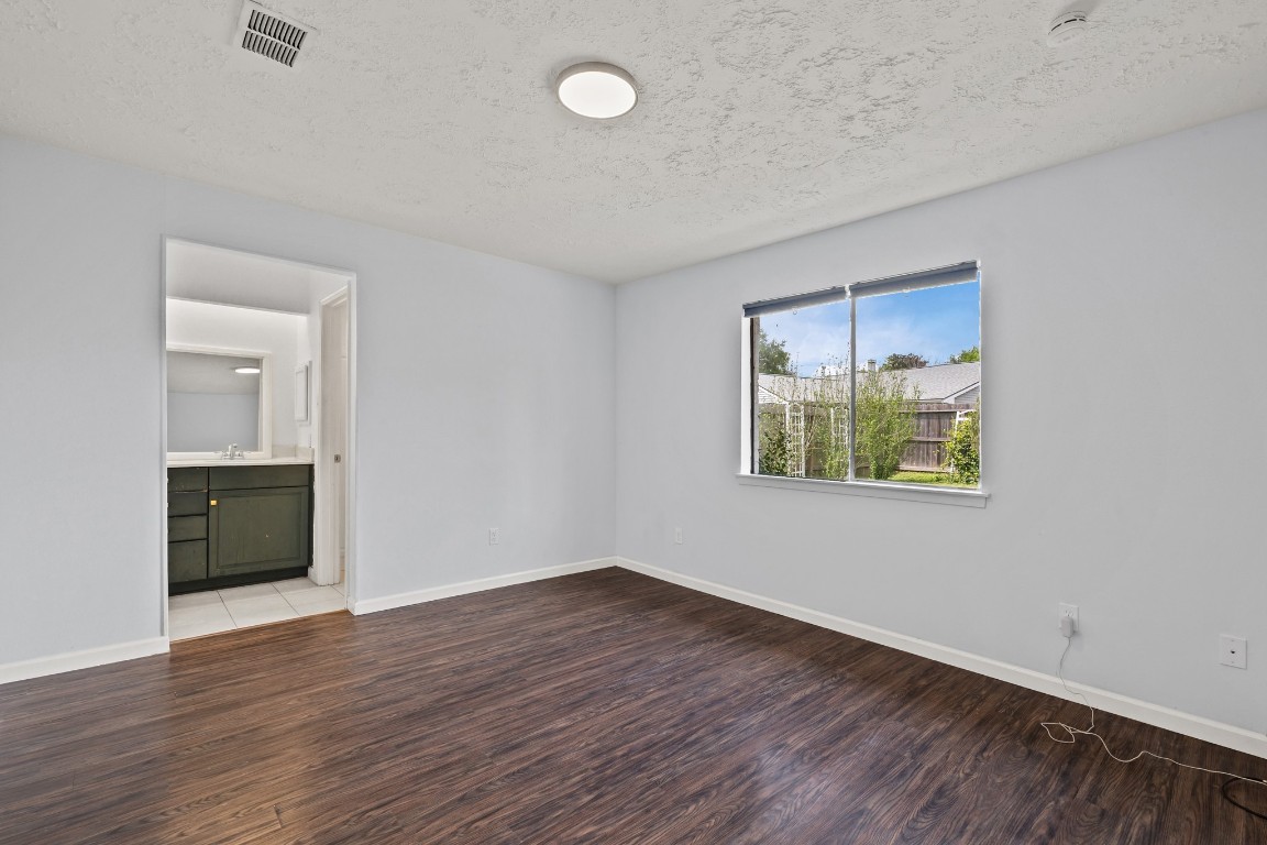 403 Buoy Road Houston, TX 77598 - Photo 11 of 22 Master Bedroom