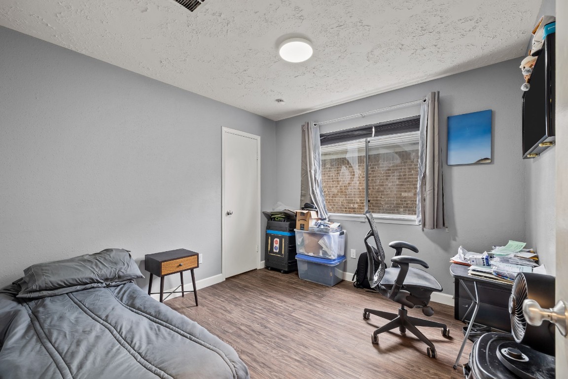 403 Buoy Road Houston, TX 77598 - Photo 18 of 22 3rd Bedroom