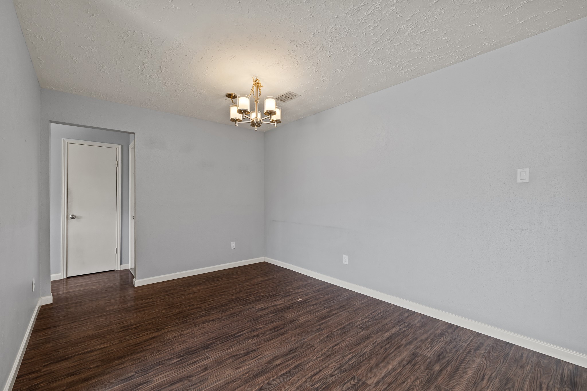 403 Buoy Road Houston, TX 77598 - Photo 7 of 22 Extended living room to garage hallway.