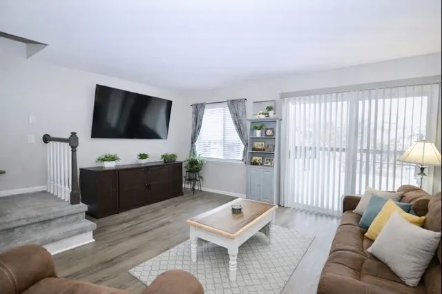 $255,000 | 1716 Pine Street, McHenry, IL 60051