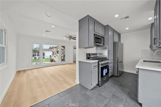 $750,000 | 23065 16th Street, Newhall, CA 91321