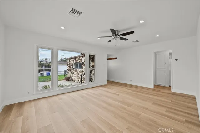 $750,000 | 23065 16th Street, Newhall, CA 91321