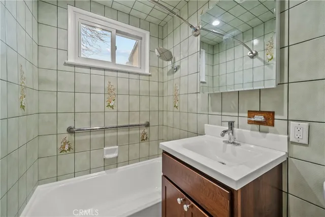 $750,000 | 23065 16th Street, Newhall, CA 91321