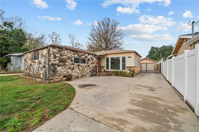 $750,000 | 23065 16th Street, Newhall, CA 91321
