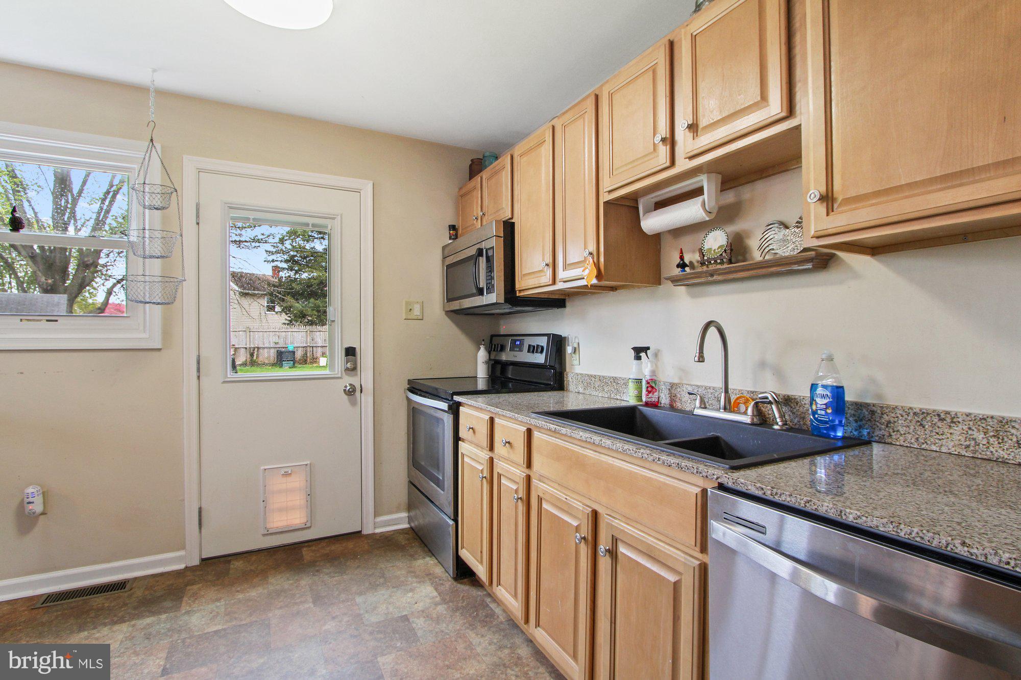 1208 Devers Road York, PA 17404 - Photo 12 of 28