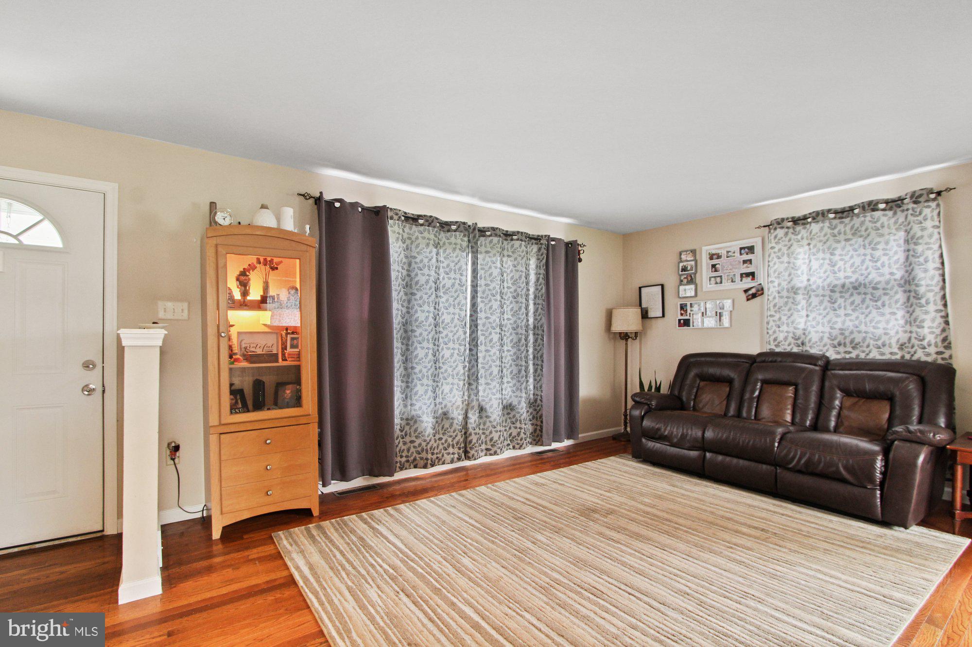 1208 Devers Road York, PA 17404 - Photo 4 of 28