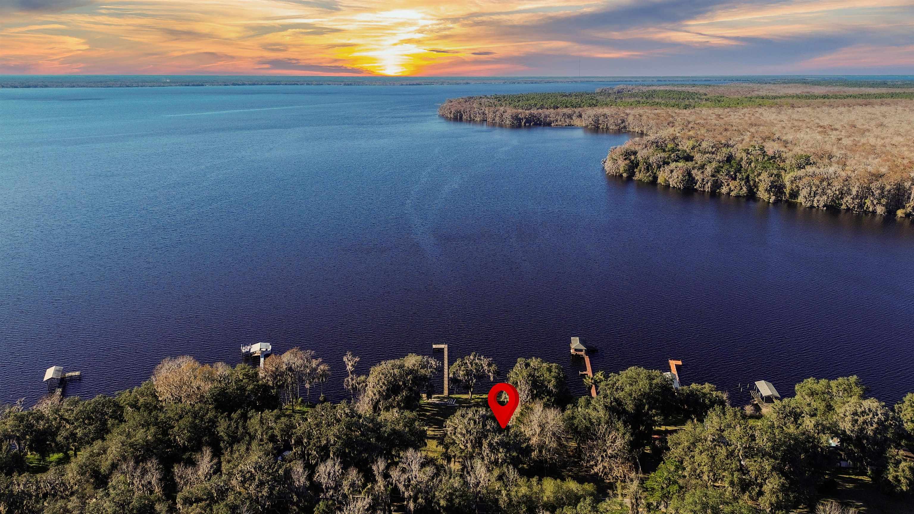 a view of a houses with city view