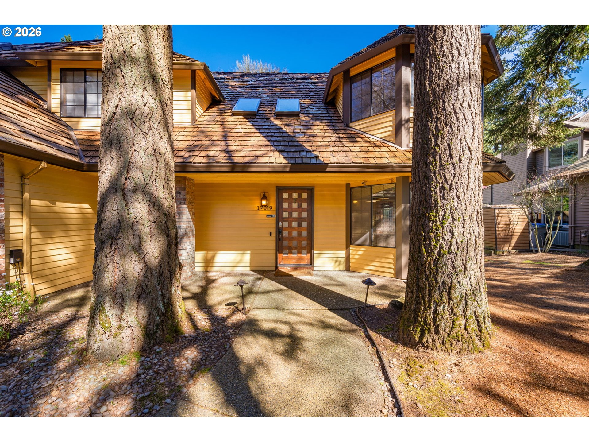 17019 Southwest Rivendell Drive Portland, OR 97224 - Photo 2 of 47 Exterior