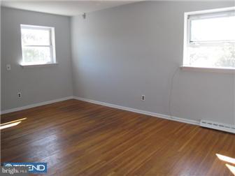 440 Lawrence Road Huntingdon Valley, PA 19006 - Photo 11 of 12 Bedroom - Main