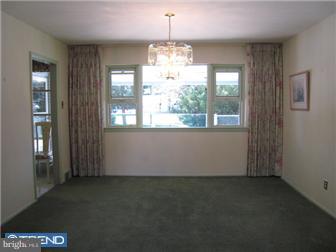 440 Lawrence Road Huntingdon Valley, PA 19006 - Photo 5 of 12 Dining Room