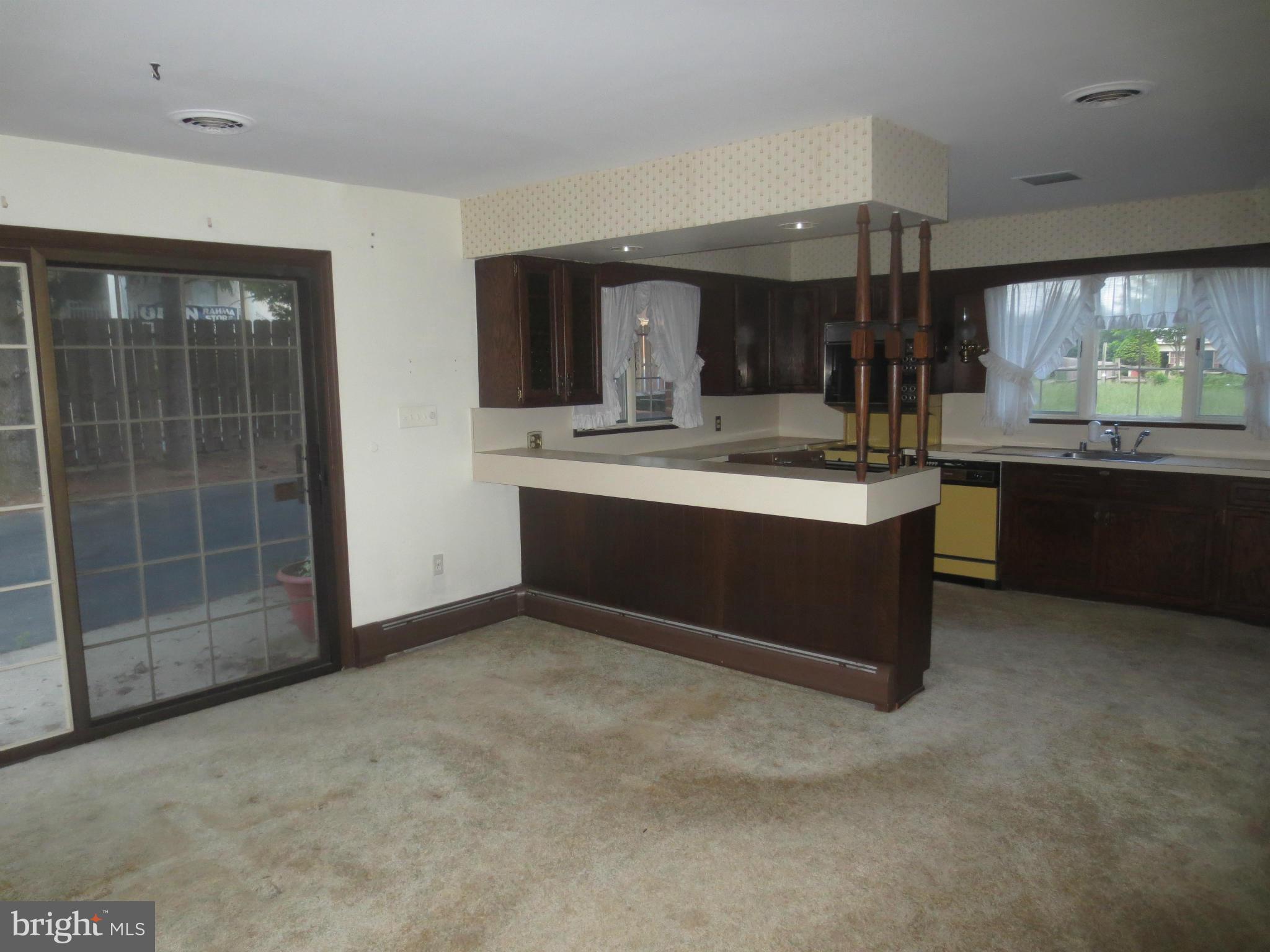 2615 Briggs Chaney Road Silver Spring, MD 20905 - Photo 9 of 12 Kitchen