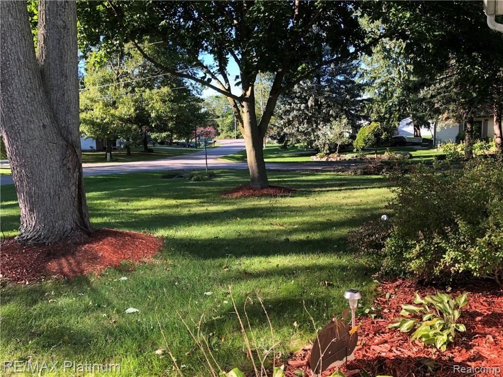 1436 Booth Street Howell, MI 48843 - Photo 15 of 17 Paved Road