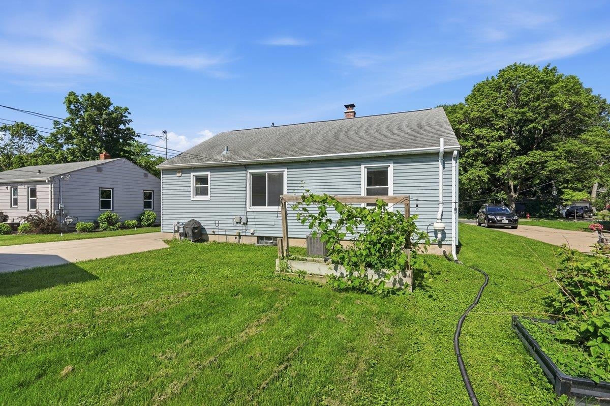 4714 Rothman Place Monona, WI 53716 - Photo 35 of 43