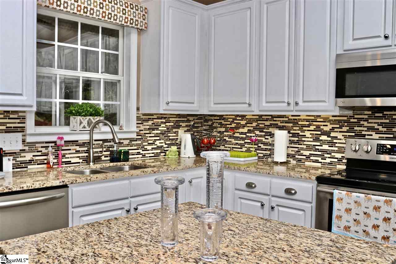7 Collier Lane Greer, SC 29650 - Photo 8 of 36 Gallery Image 8