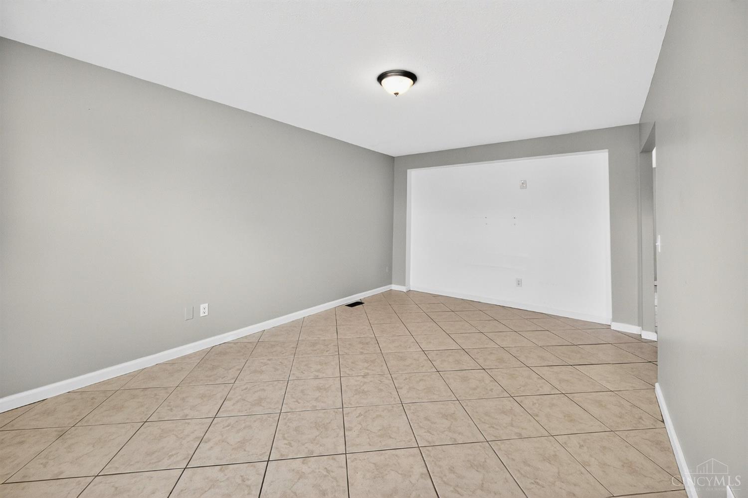 11839 Hamlet Road Forest Park, OH 45240 - Photo 15 of 46