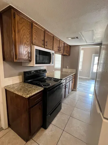 $1,850 | 20 Cherrywood Square, Canyon, TX 79015