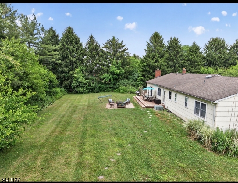 22 Sandra Road Ringoes, NJ 08551 - Photo 2 of 25