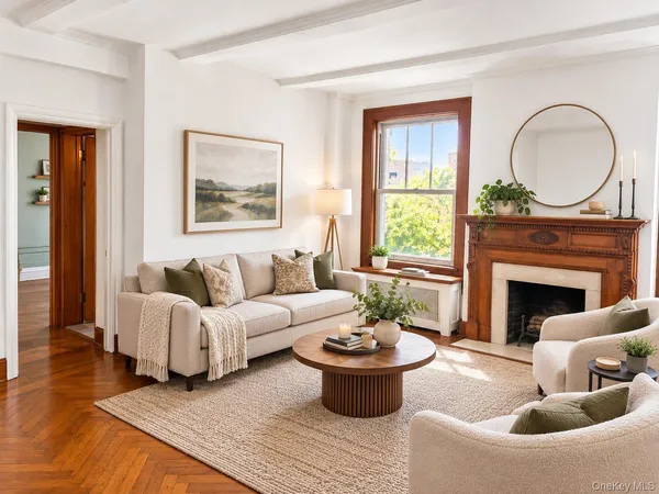 $725,000 | 140 West 71st Street, Unit 4C | Upper West Side