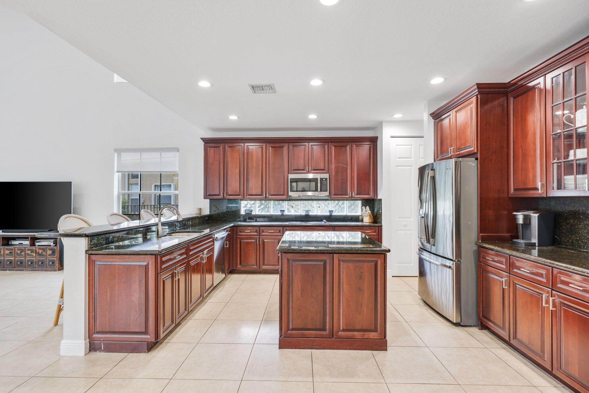 19219 North Creekshore Court Boca Raton, FL 33498 - Photo 17 of 73 19219 N Creekshore - 27.jpg-SMALL