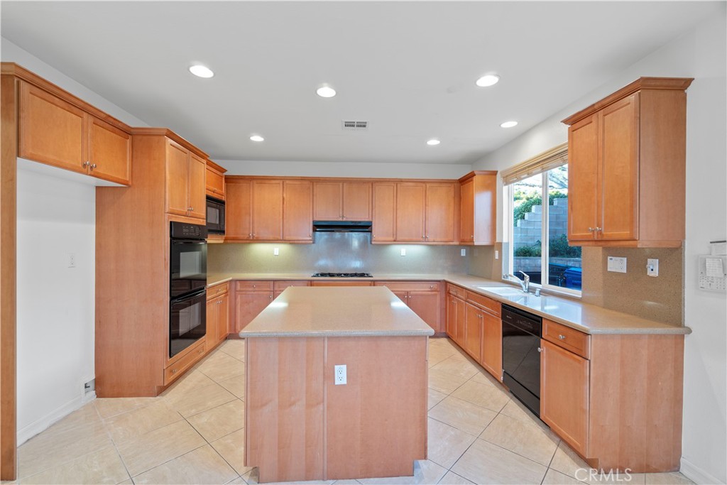 33329 Gold Mountain Road Yucaipa, CA 92399 - Photo 7 of 24