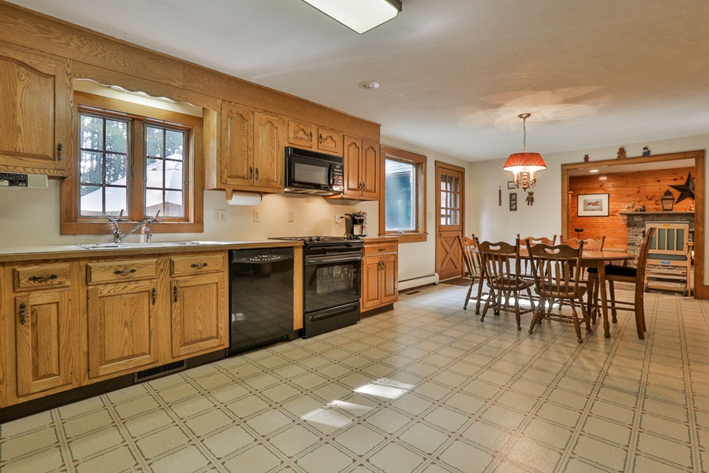 11 Bridle Path Canton, MA 02021 - Photo 5 of 24 Gallery Image 5