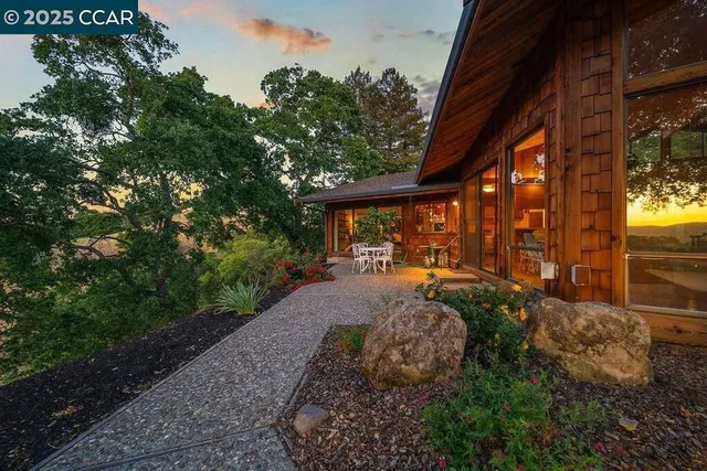 $6,995,000 | 575 Morecroft Road, Lafayette, CA 94549
