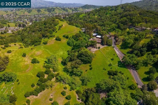 $6,995,000 | 575 Morecroft Road, Lafayette, CA 94549