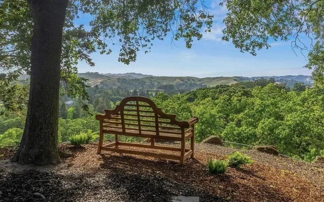 $6,995,000 | 575 Morecroft Road, Lafayette, CA 94549